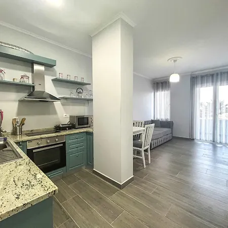 Dolphin 513 * Golem (Tirana)