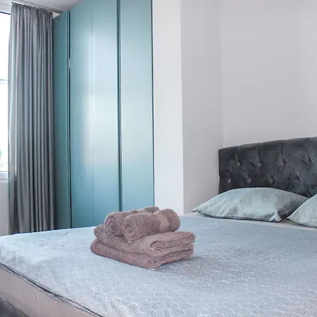 Dolphin 513 Apartment